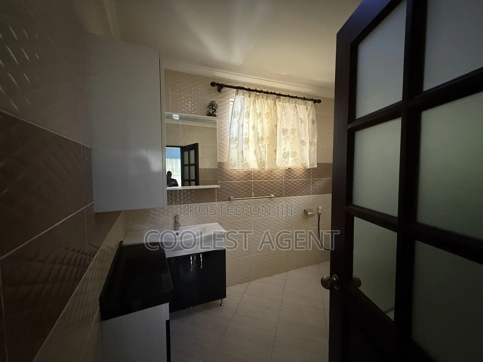 4bdrm Duplex in Coolest Estate, Mikocheni for rent