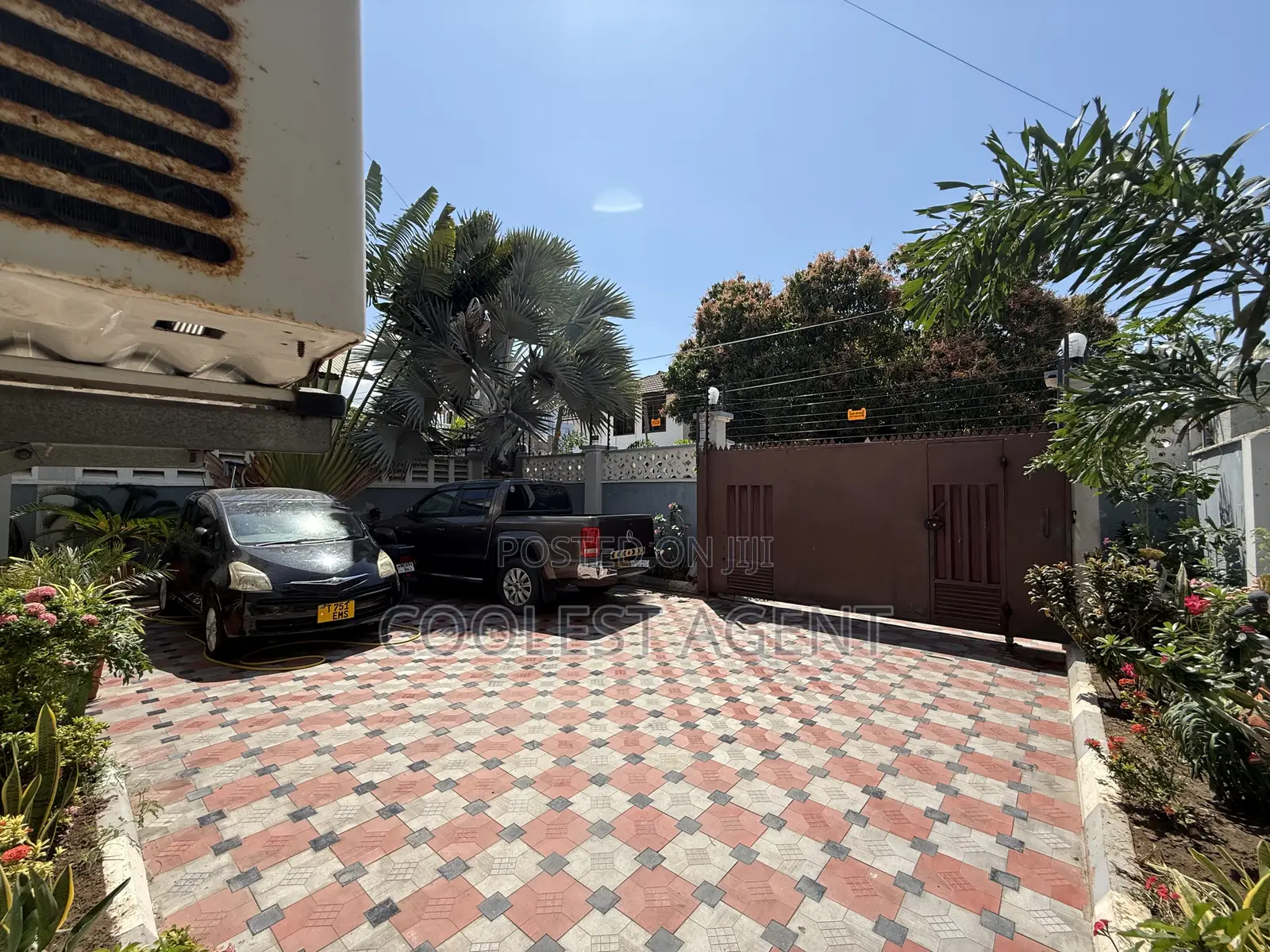 4bdrm Duplex in Coolest Estate, Mikocheni for rent