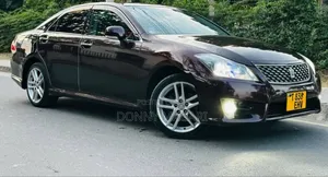 Toyota Crown 2012 Black