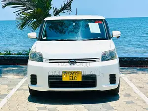 Toyota Corolla Rumion 2007 White