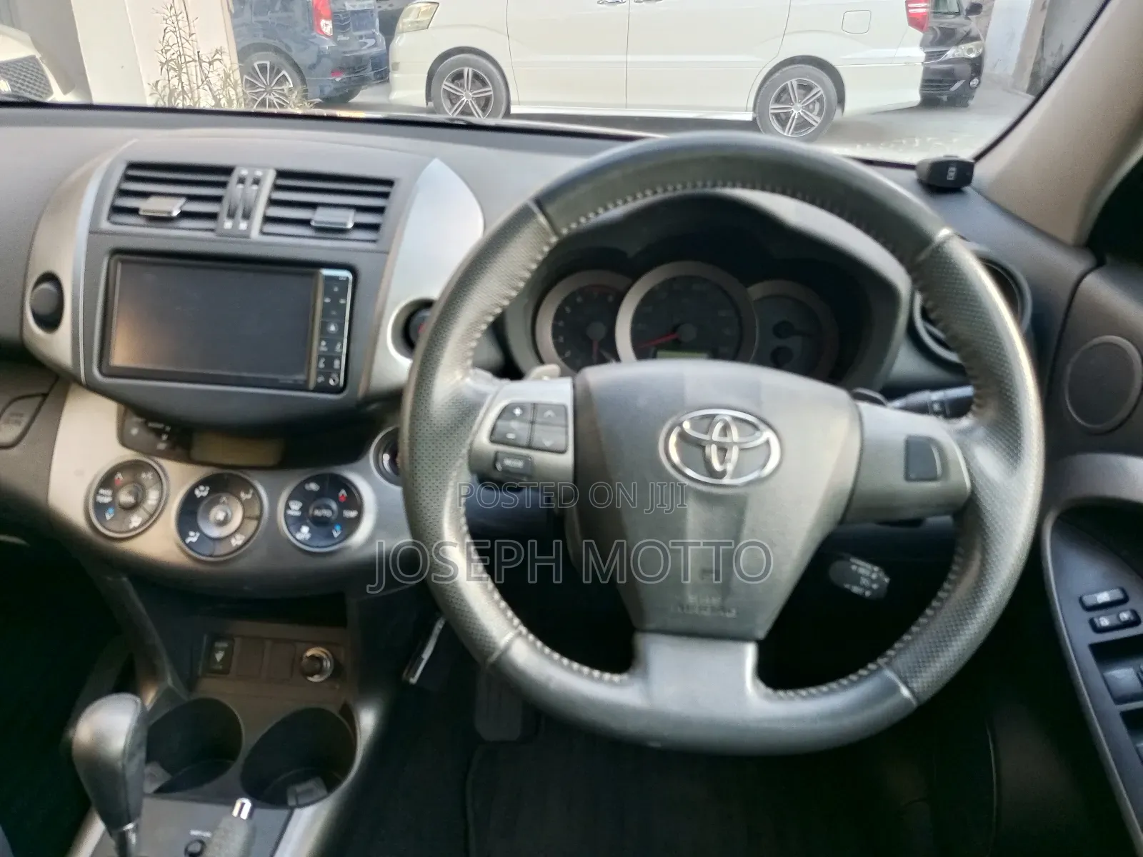 Toyota Vanguard 2010 Maroon