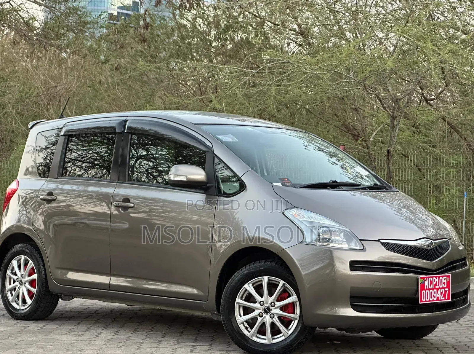 Toyota Ractis 2006 Gray