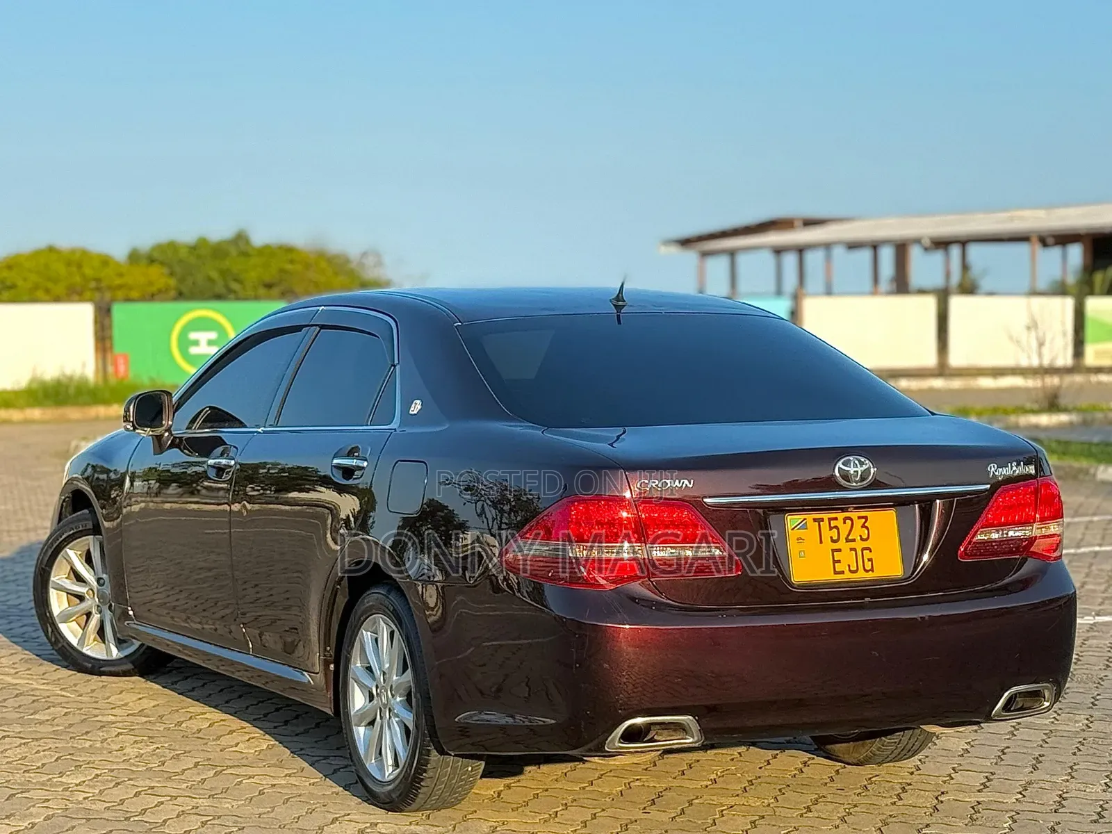Toyota Crown 2009 Maroon