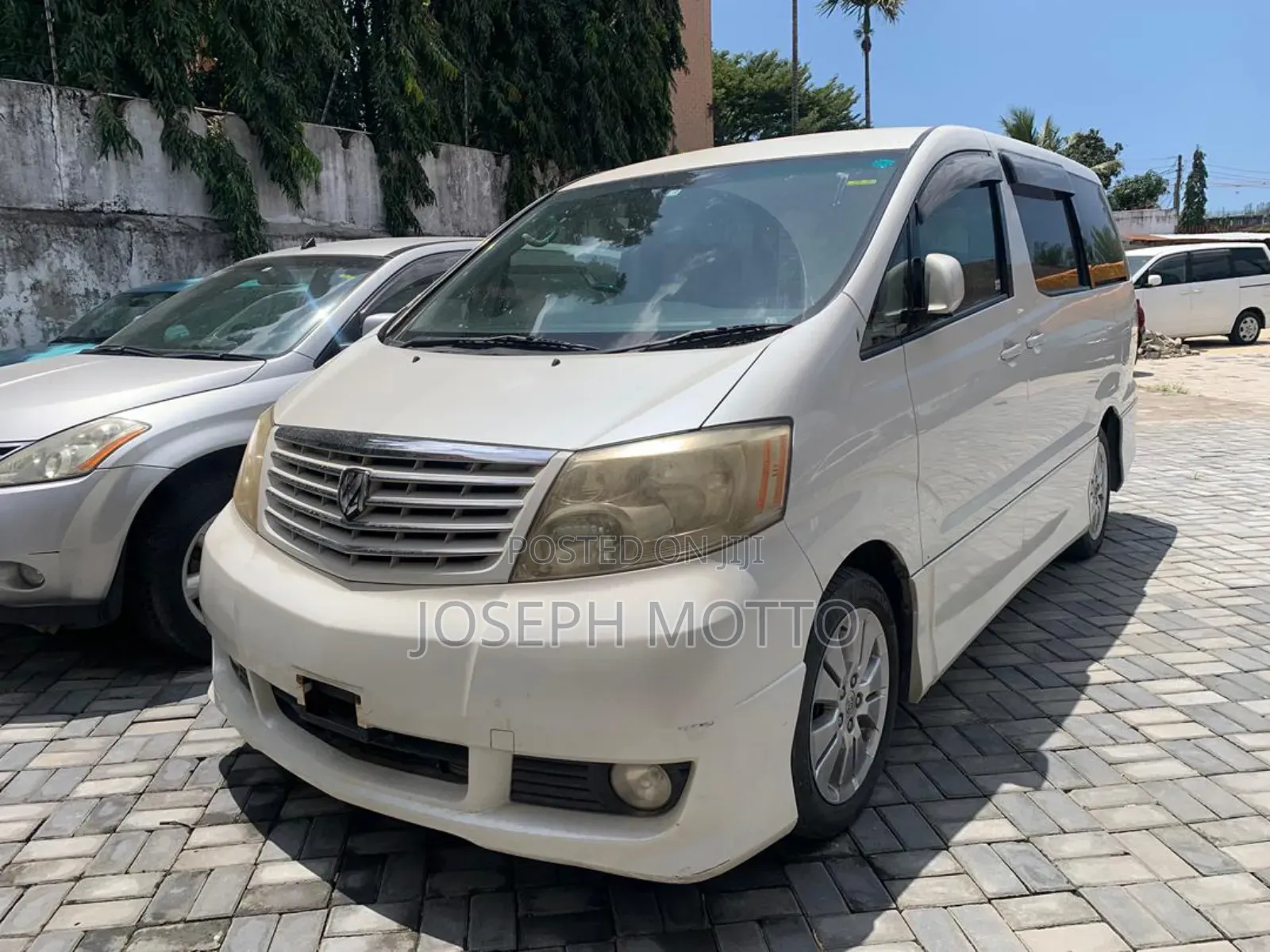 Toyota Alphard 2.4 Petrol AWD 2007 White