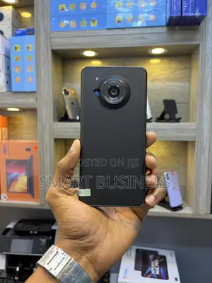 New Sharp Aquos R7 256 GB Black