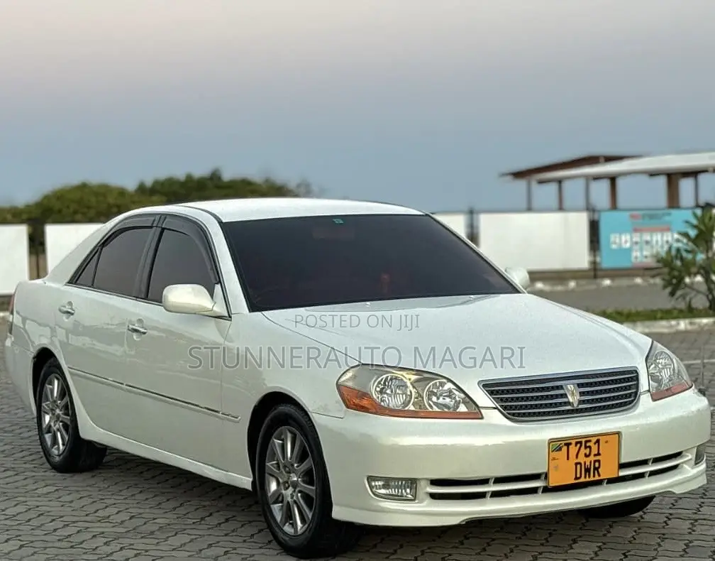 Toyota Mark II 2004 White