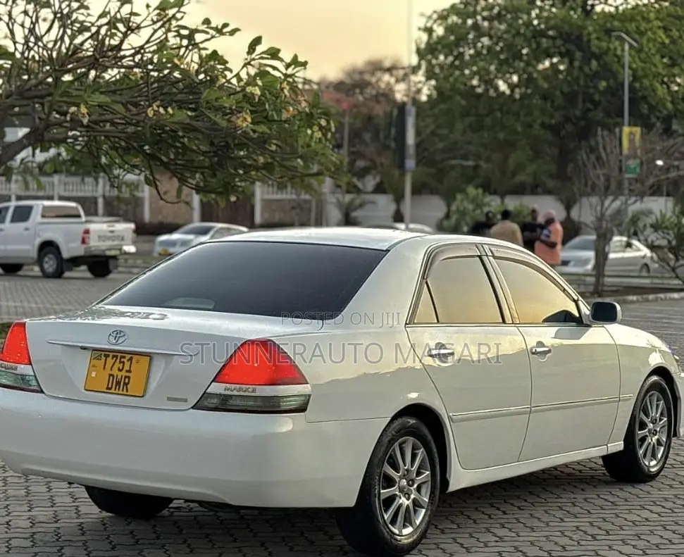 Toyota Mark II 2004 White