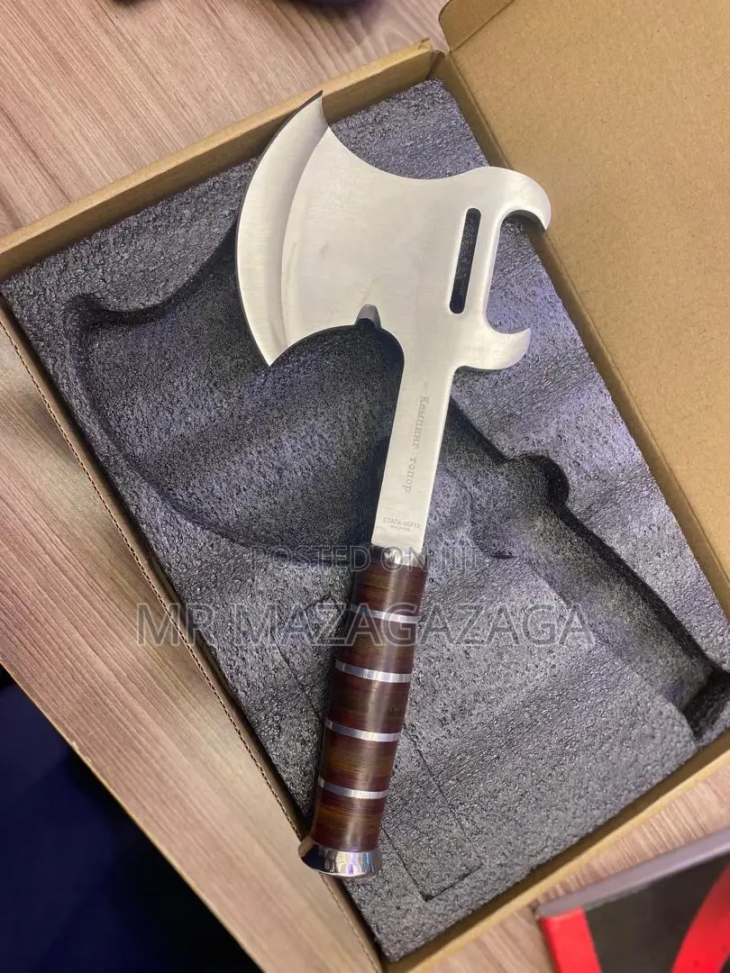 Hand Min Axe