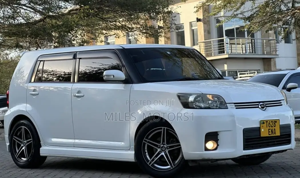 Toyota Corolla Rumion 2008 White