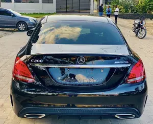 Mercedes-Benz C200 2015 Matt Black