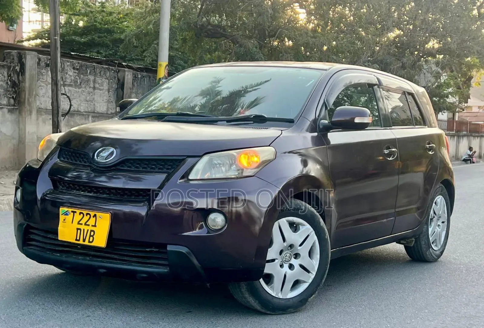 Toyota IST 2008 Burgundy