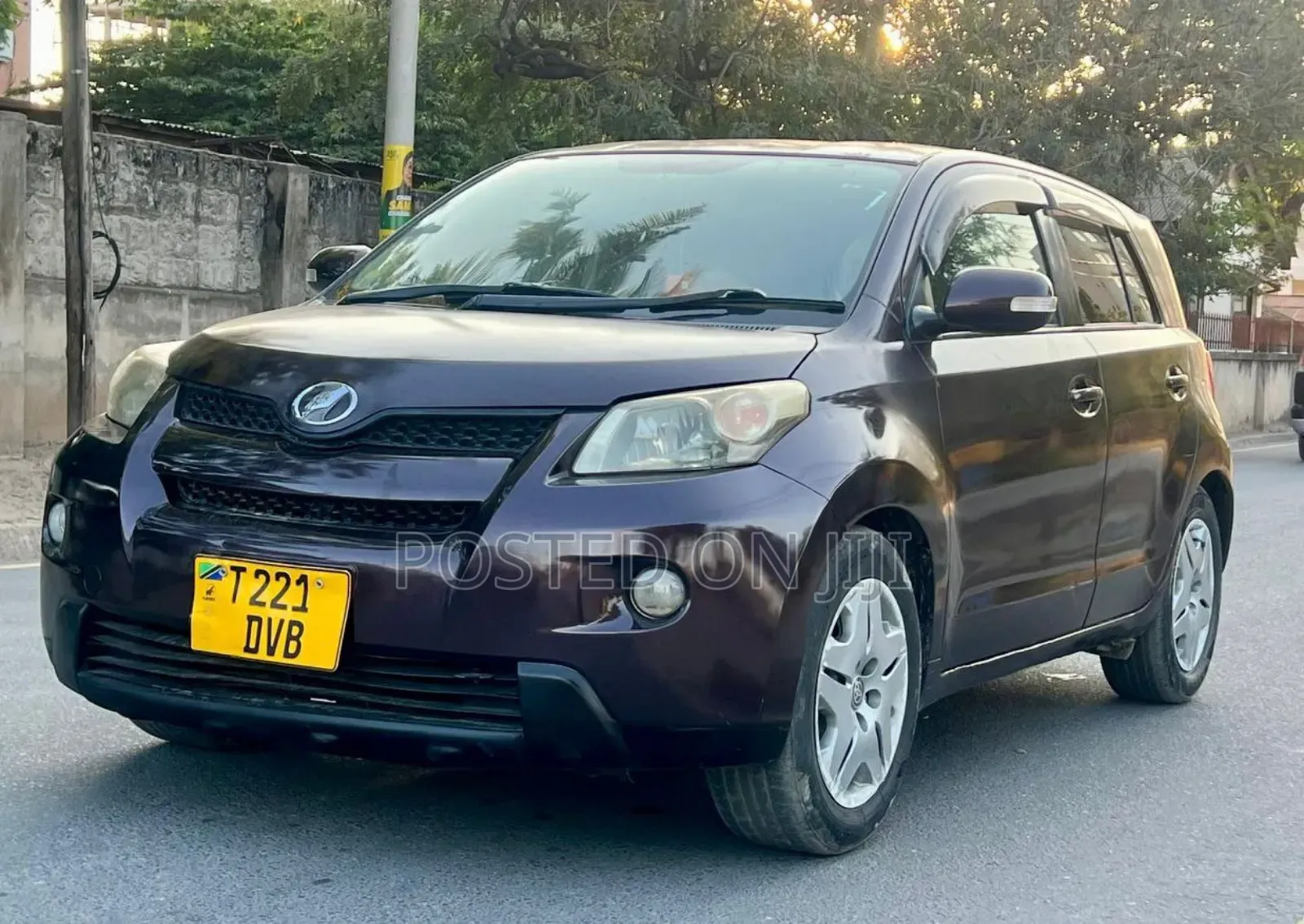 Toyota IST 2008 Burgundy