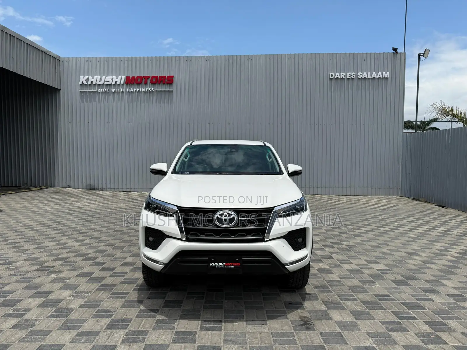 Toyota Fortuner 2023 White