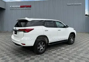 Toyota Fortuner 2023 White