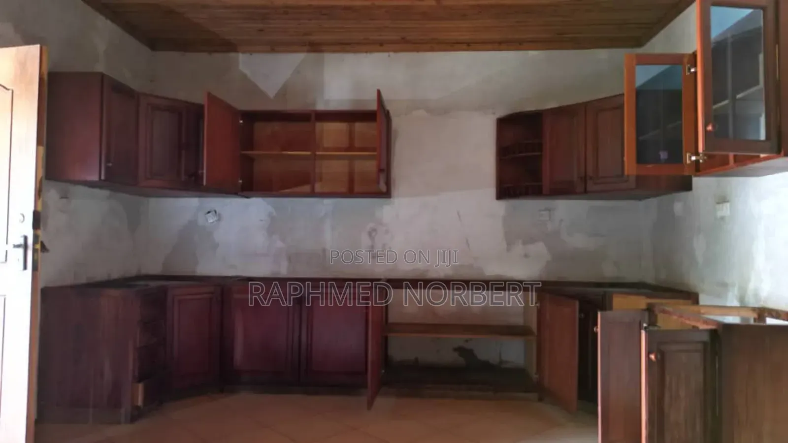 5bdrm House in Tanzania Realestates, Arusha for sale