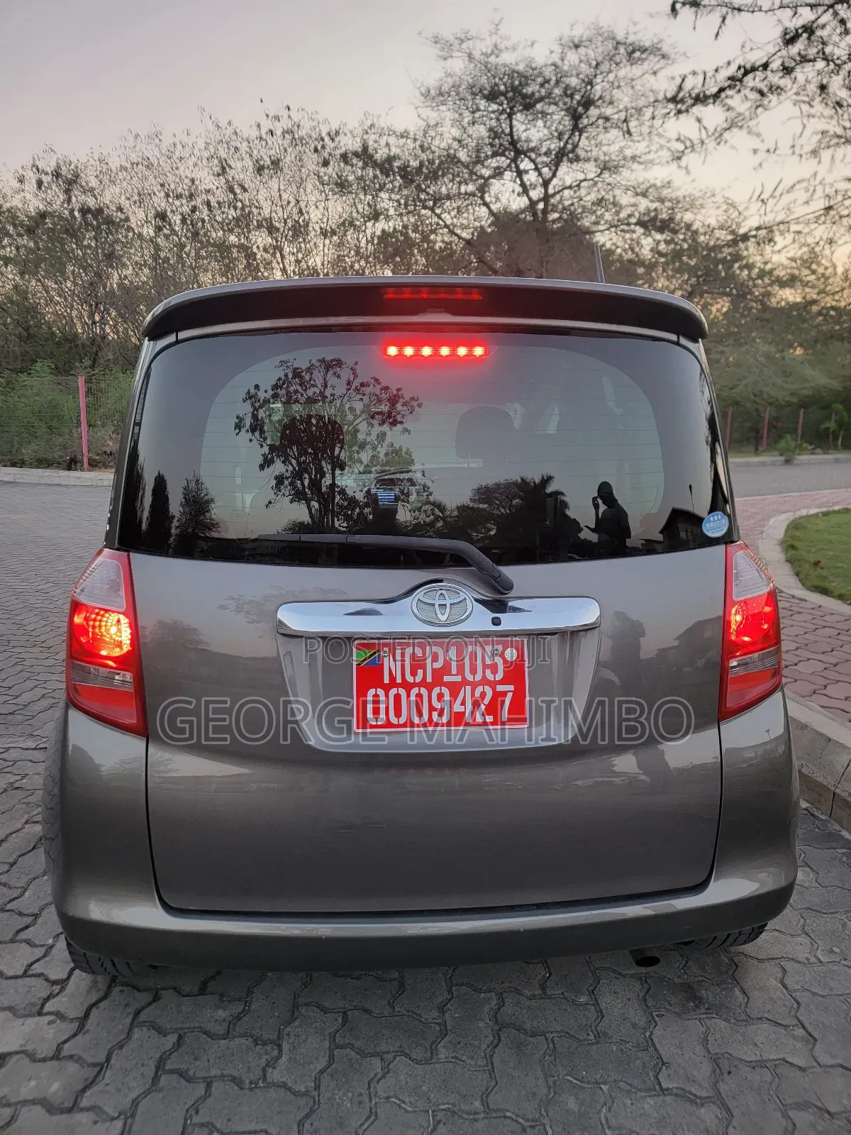 Toyota Ractis 2006 Gold