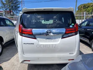 Toyota Alphard 2017 White