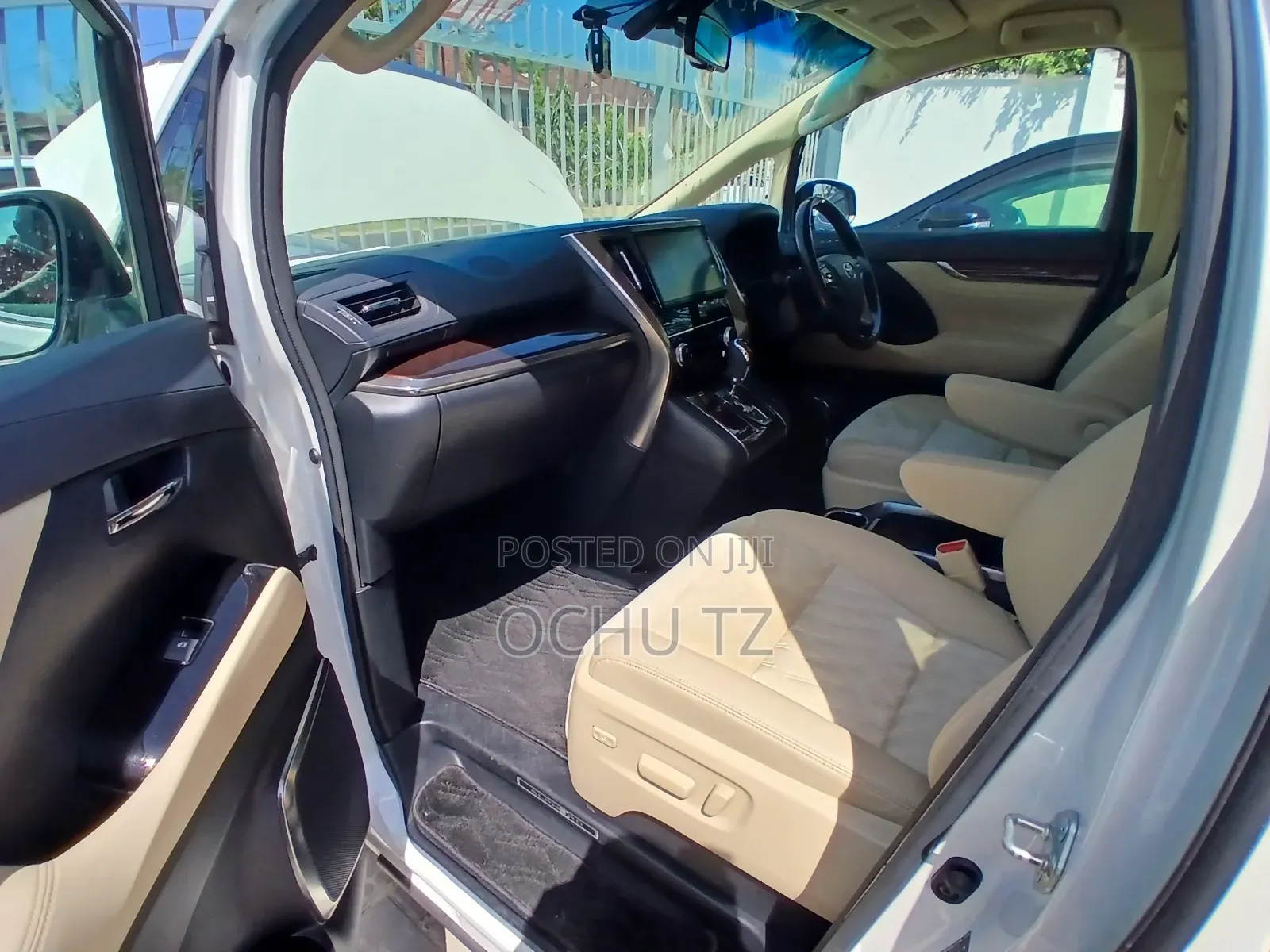 Toyota Alphard 2017 White