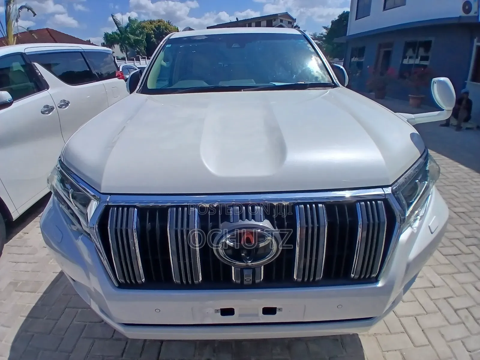 Toyota Land Cruiser Prado 2018 White
