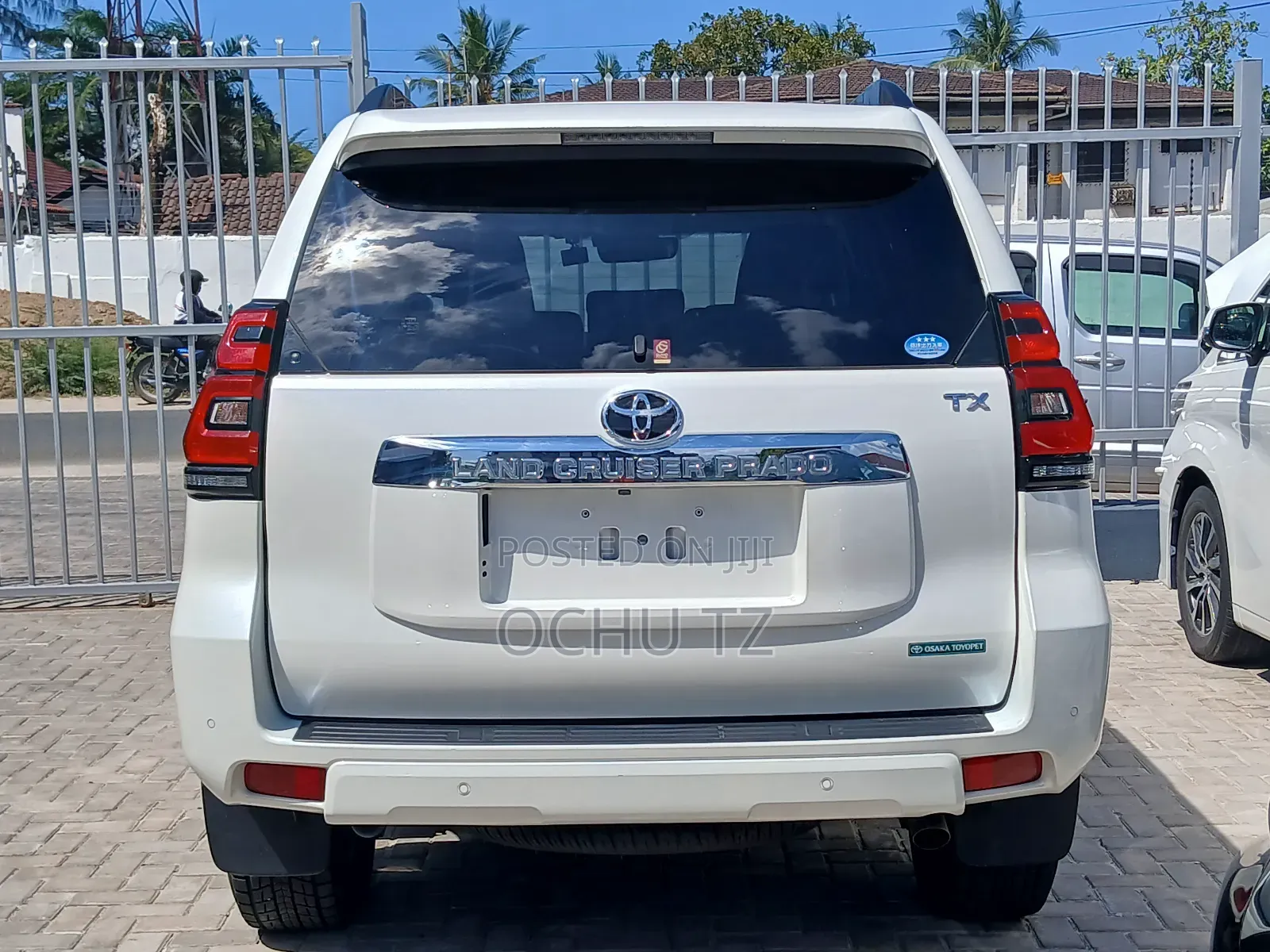 Toyota Land Cruiser Prado 2018 White