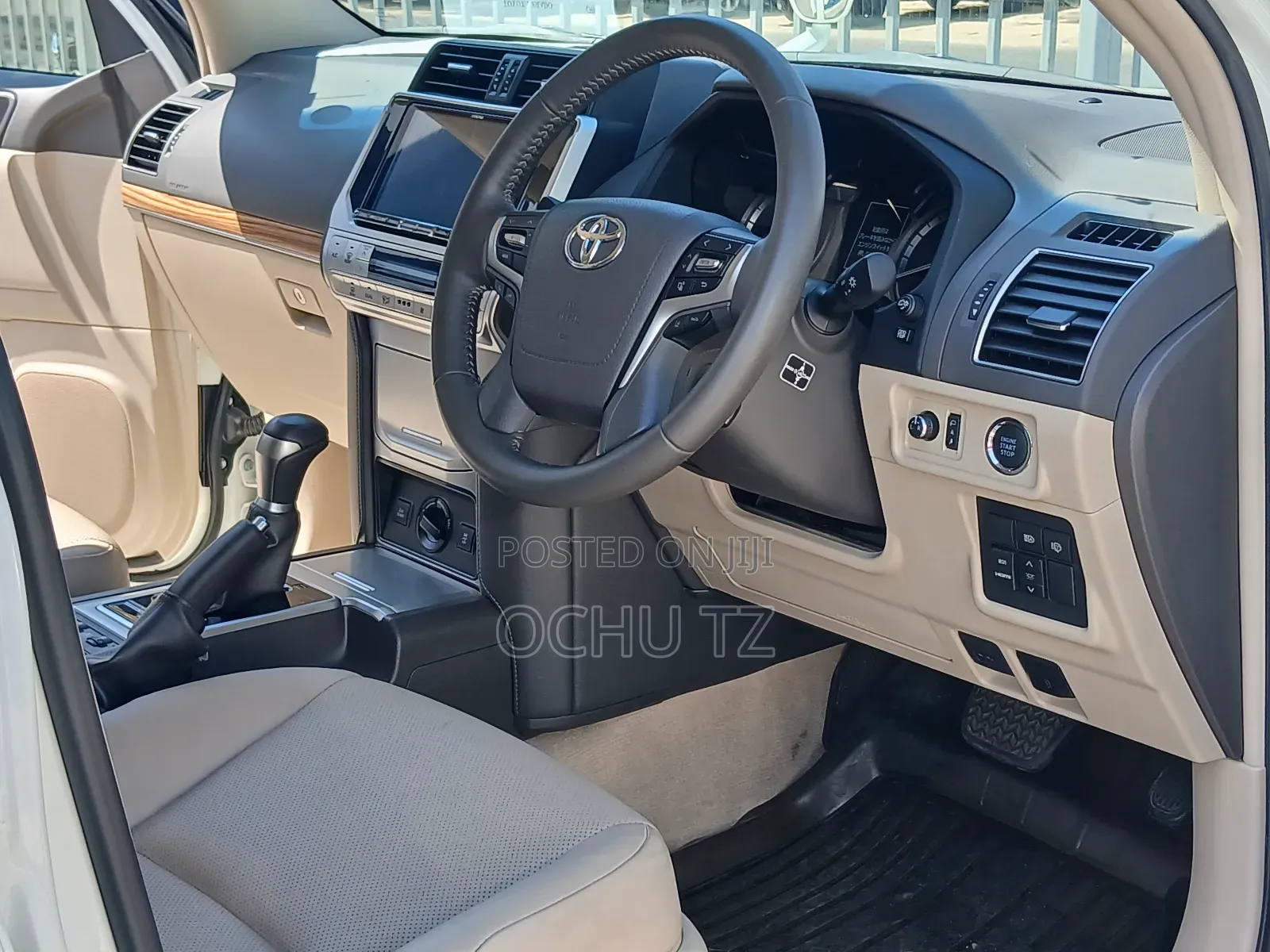Toyota Land Cruiser Prado 2018 White