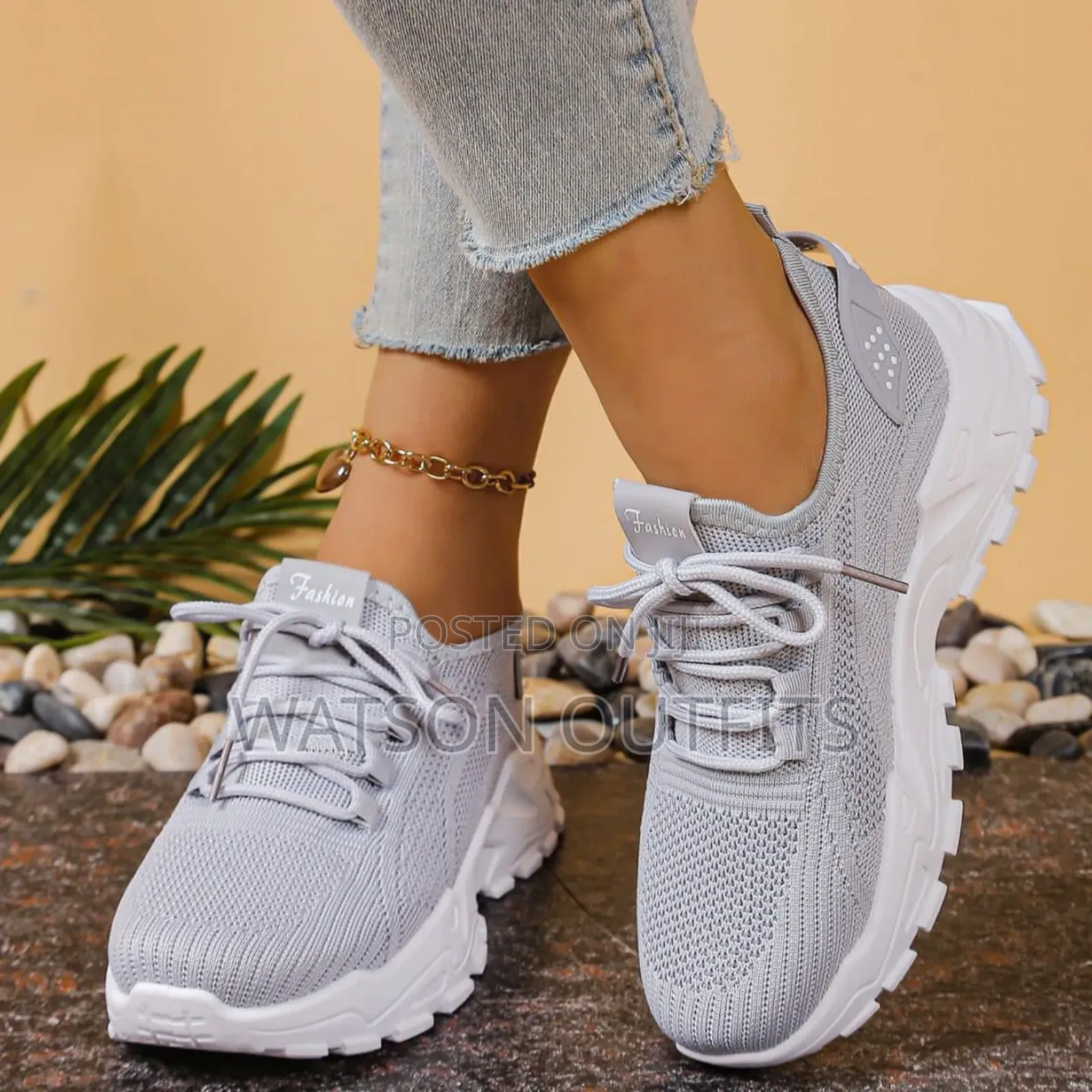 Women's Shoes Very Very Fashional and Amazingly Smart
