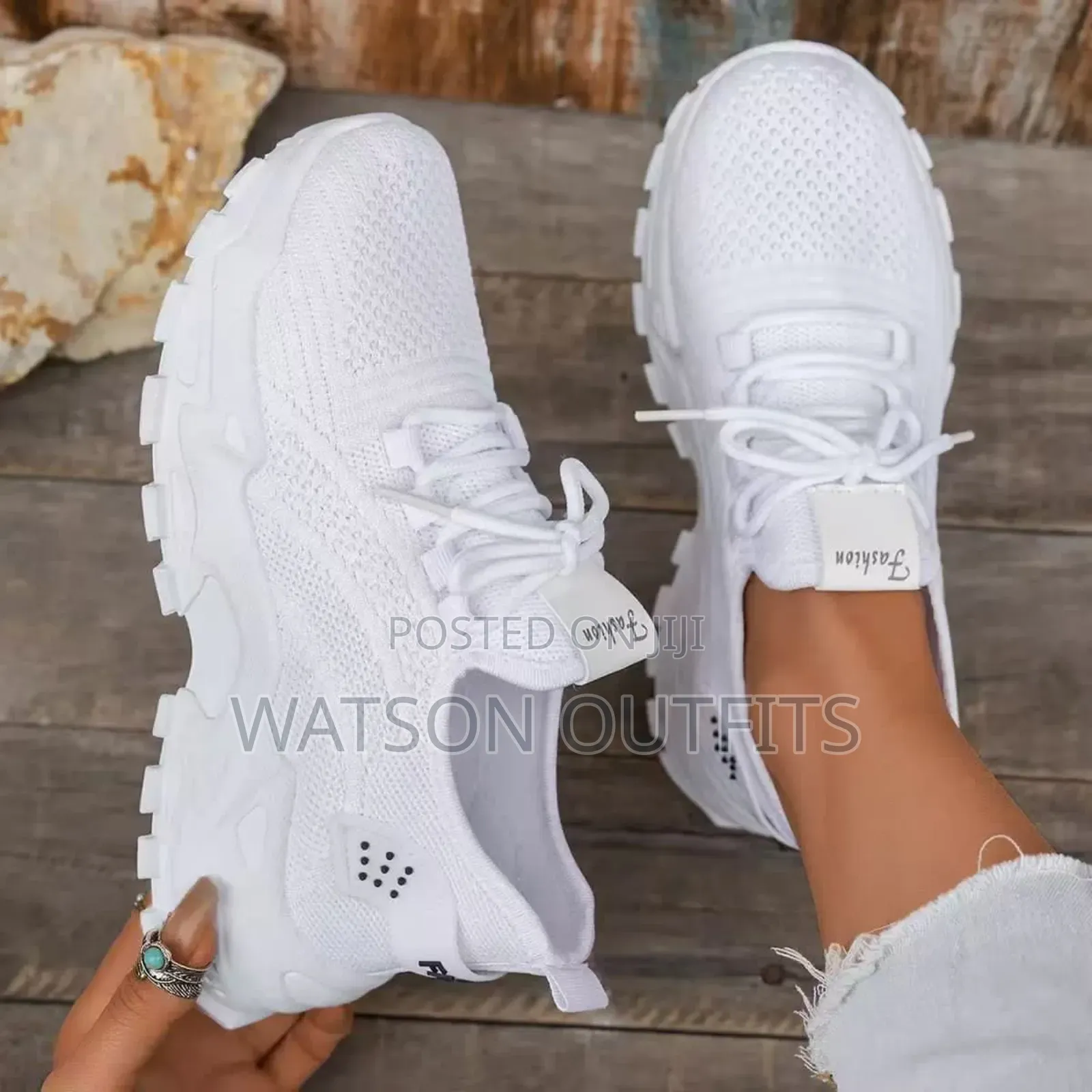 Women's Shoes Very Very Fashional and Amazingly Smart