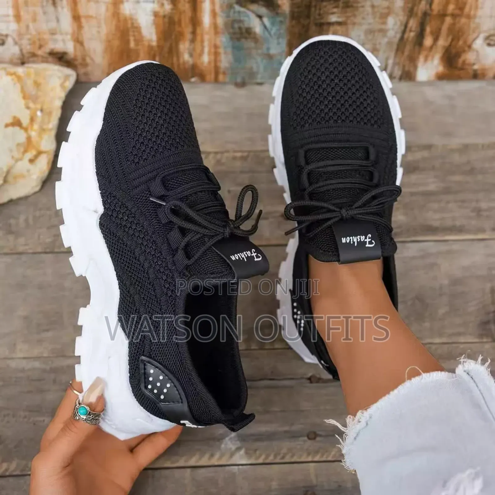 Women's Shoes Very Very Fashional and Amazingly Smart