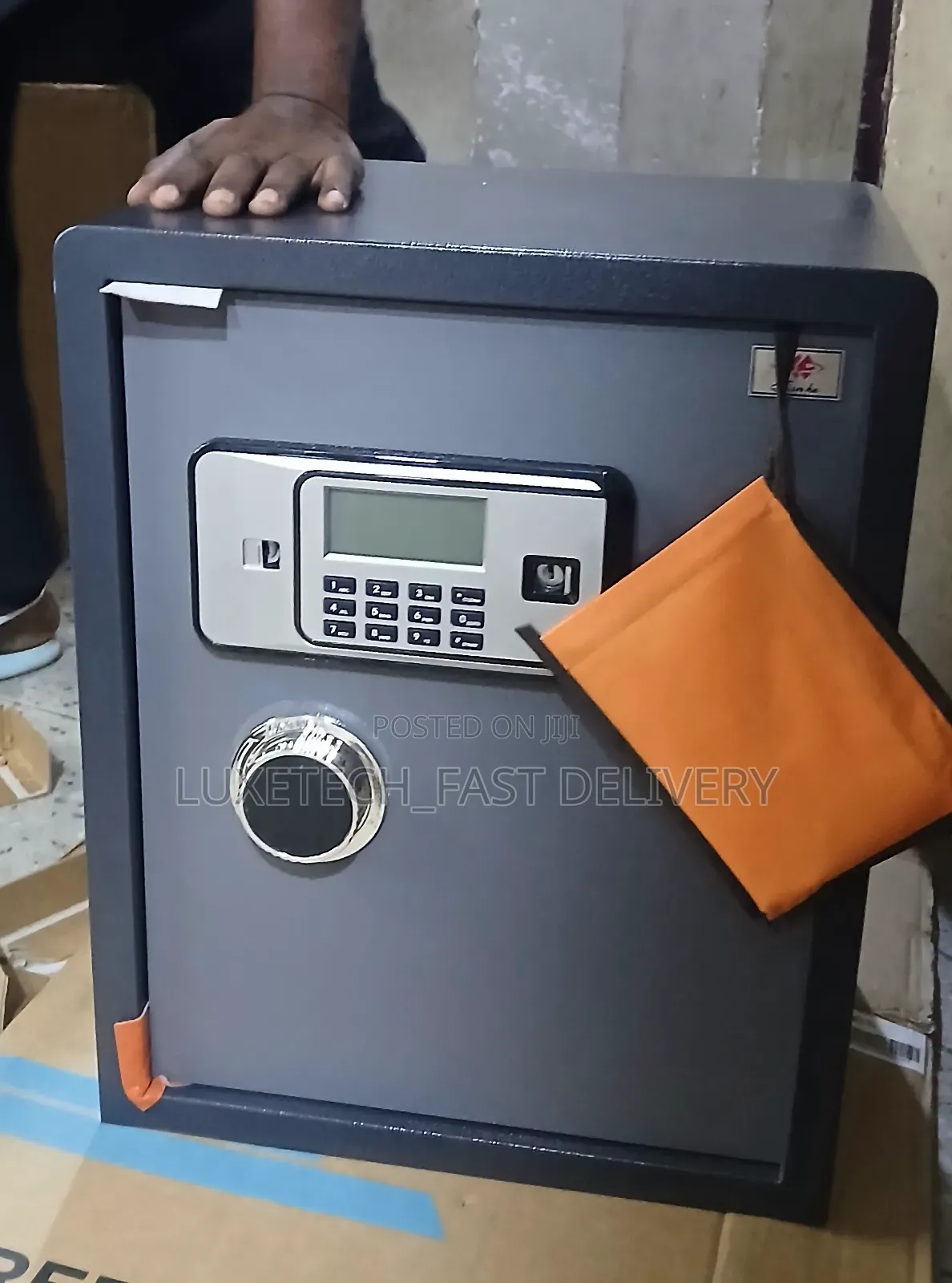 Digital And Key Locking Safebox 20kg