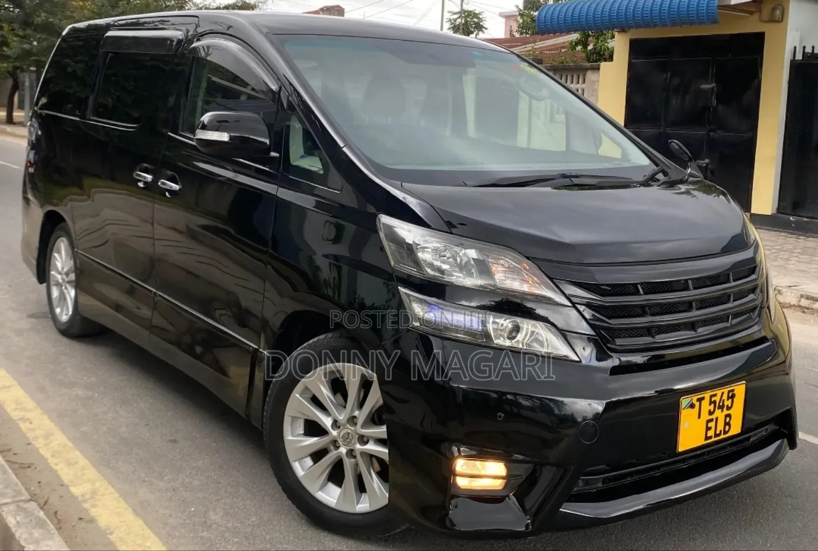 Toyota Vellfire 2011 Black