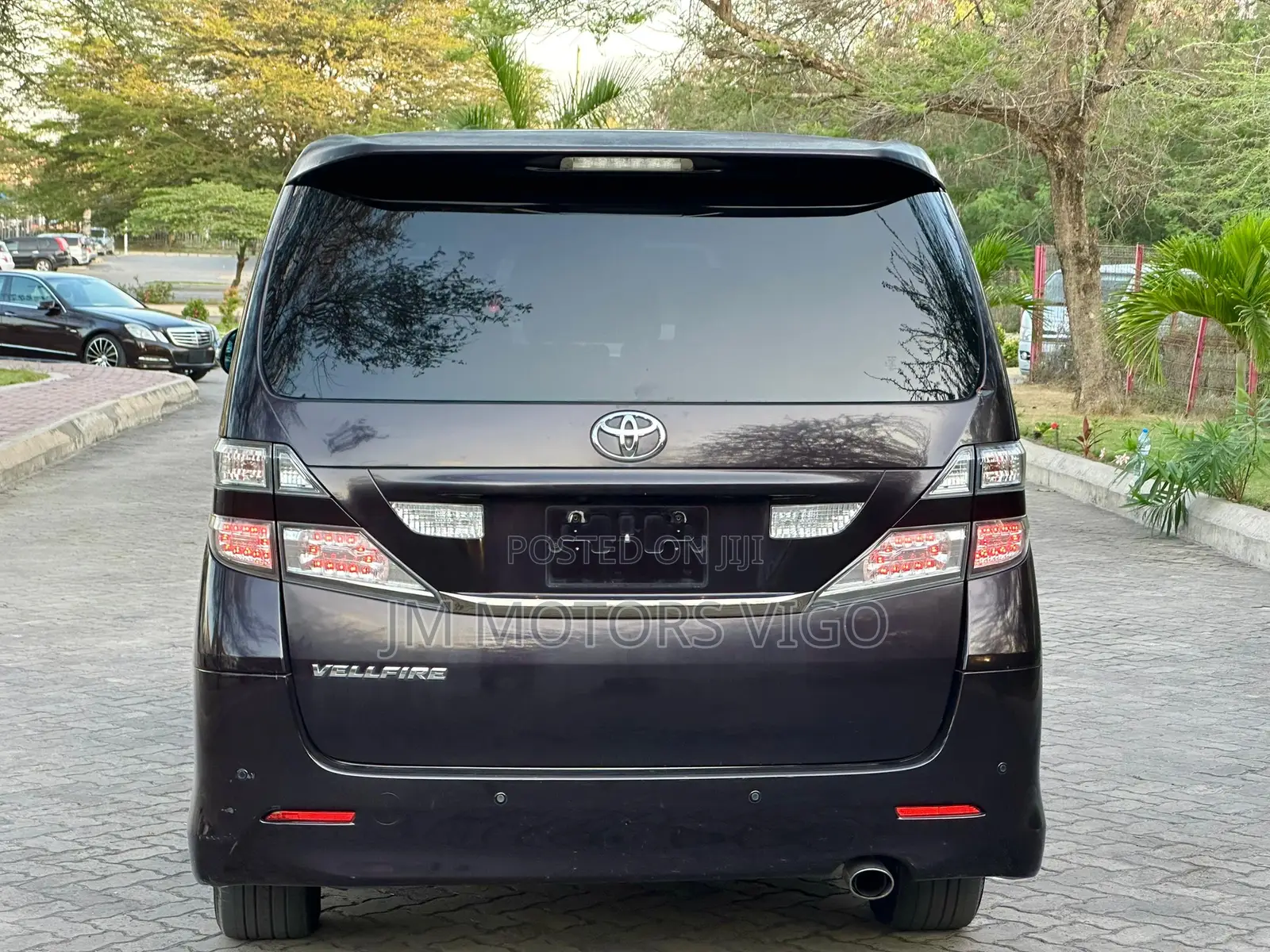Toyota Vellfire 2010 Burgundy