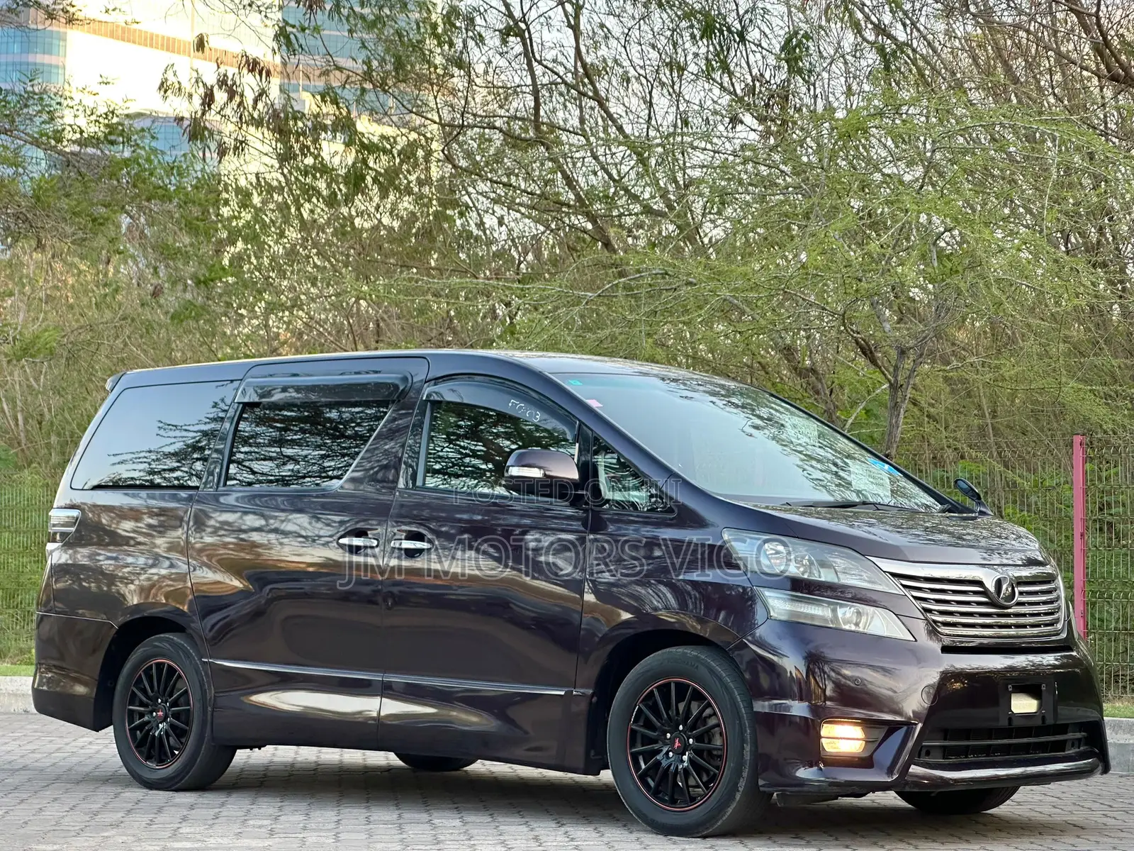 Toyota Vellfire 2010 Burgundy