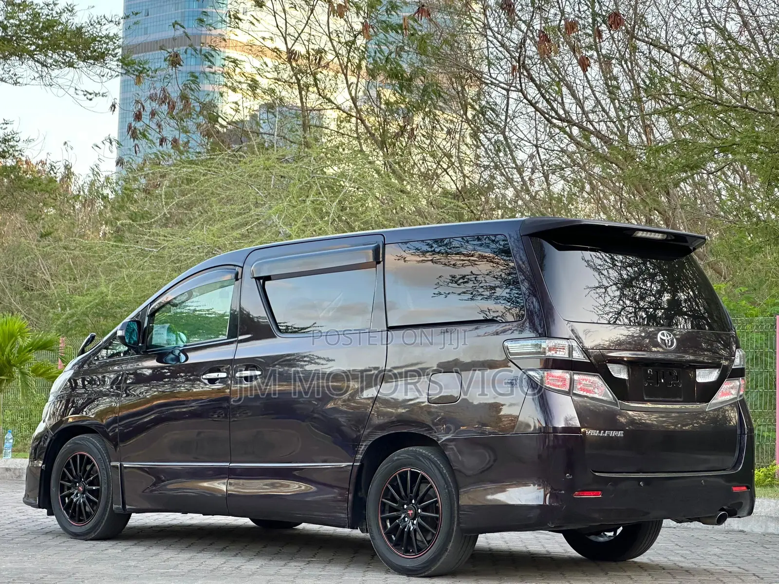 Toyota Vellfire 2010 Burgundy