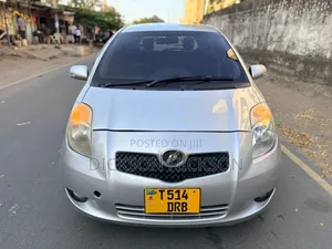 Toyota Vitz 1.0 FWD 5dr 2005 Gray