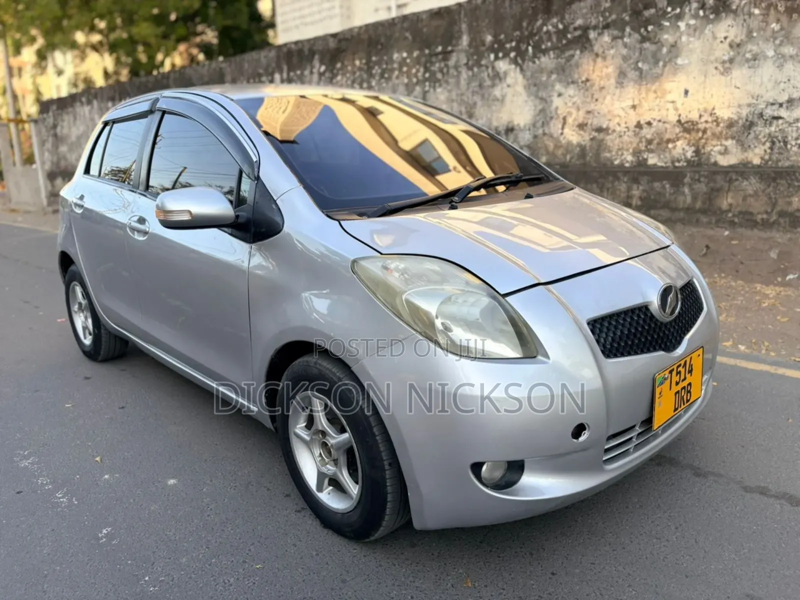 Toyota Vitz 1.0 FWD 5dr 2005 Gray