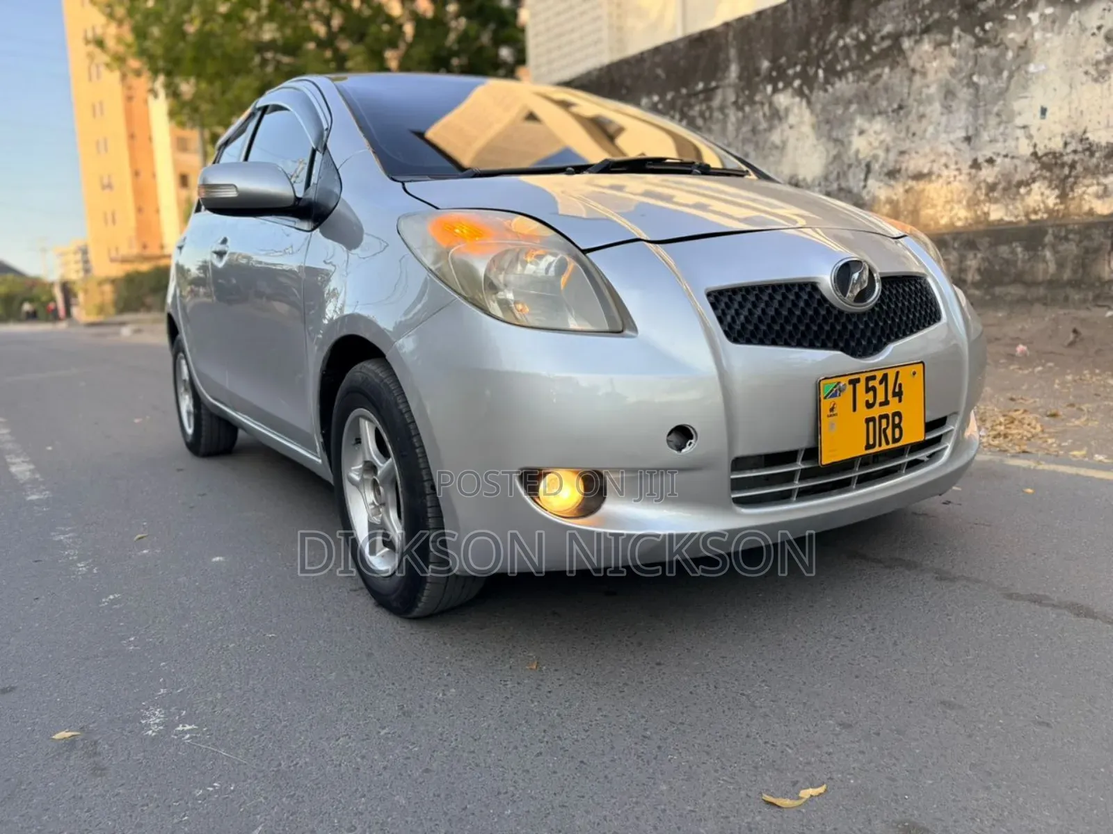 Toyota Vitz 1.0 FWD 5dr 2005 Gray