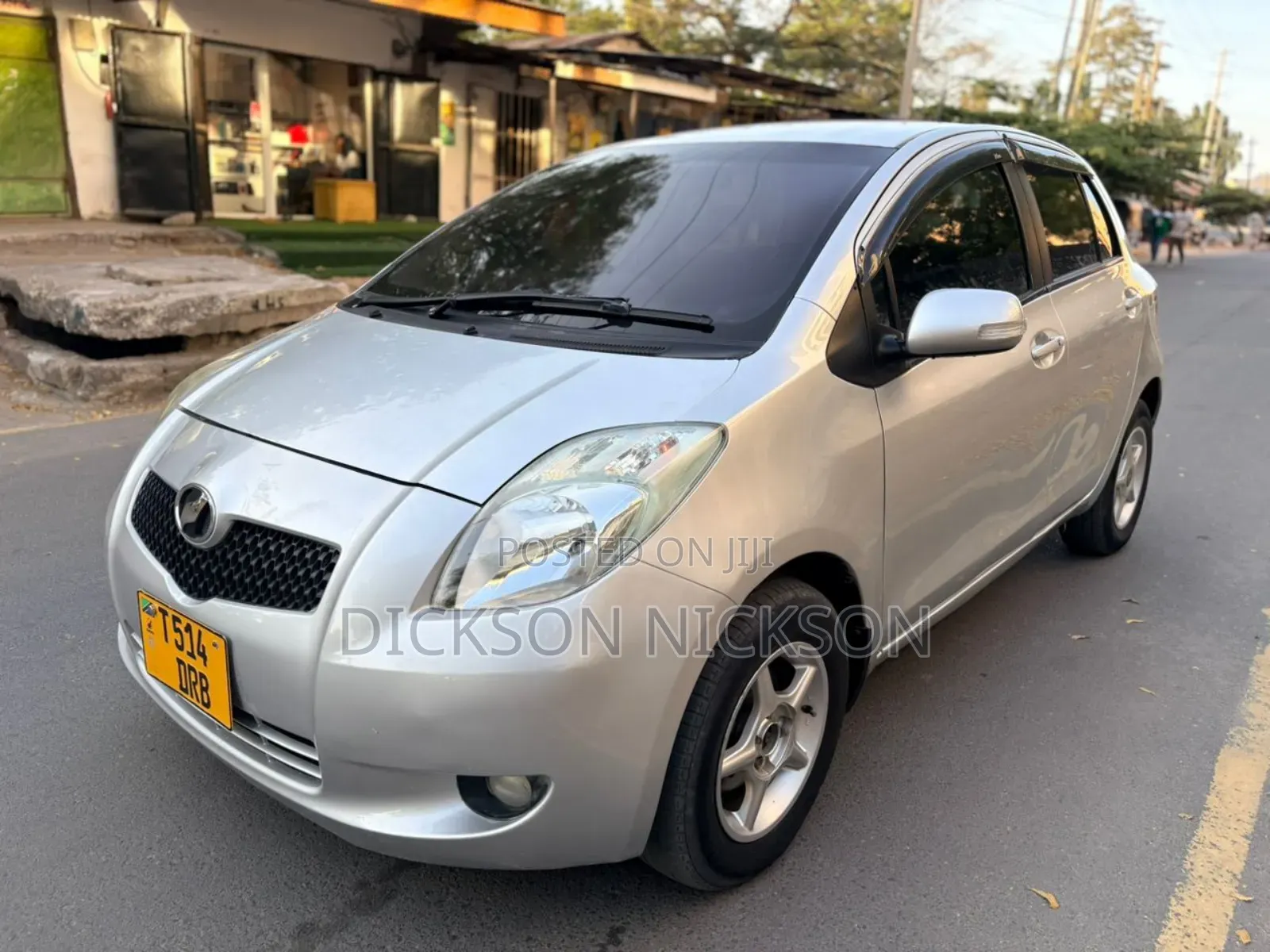 Toyota Vitz 1.0 FWD 5dr 2005 Gray