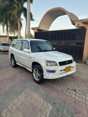 Toyota RAV4 1999 White