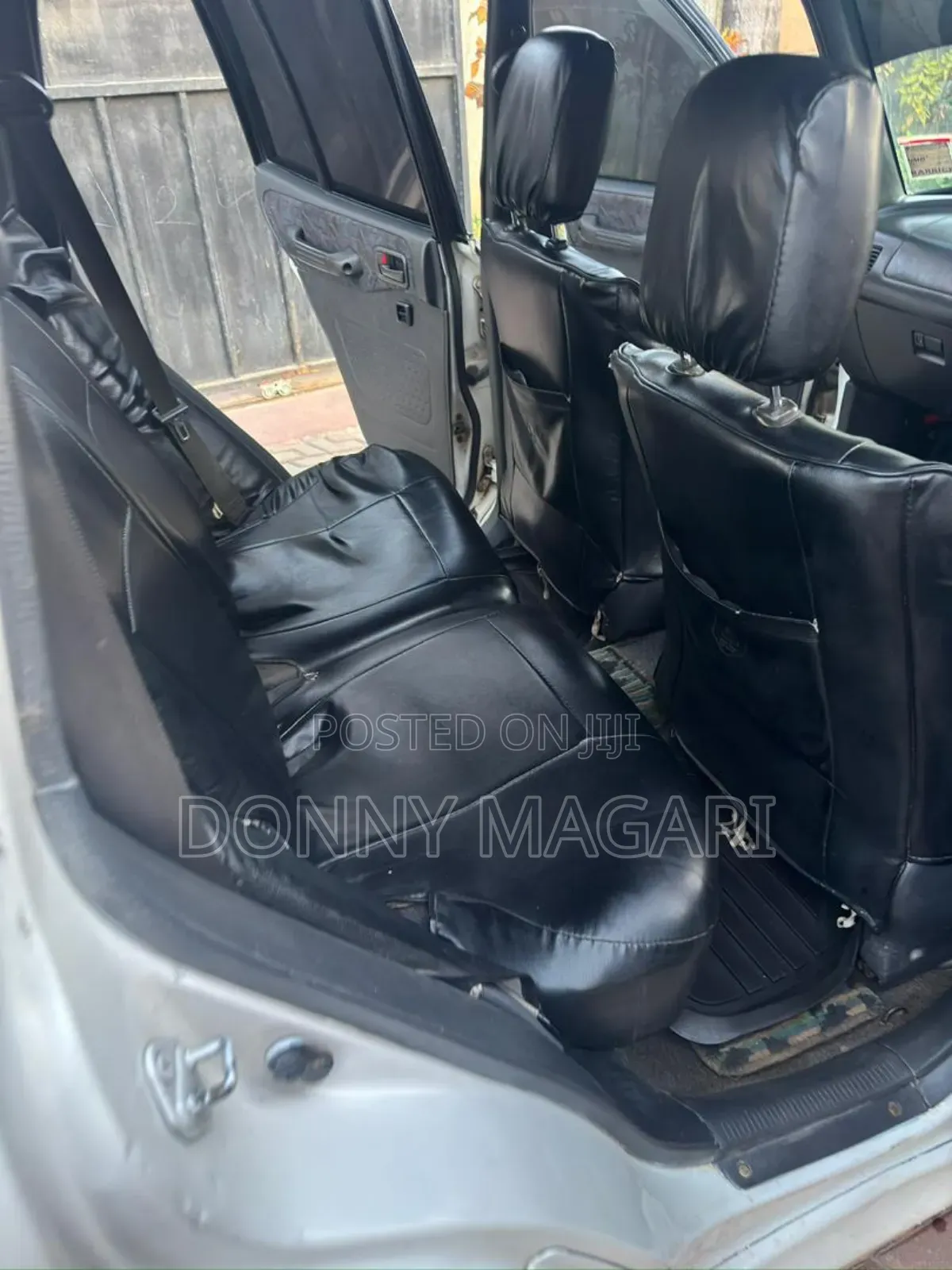 Toyota RAV4 1999 White