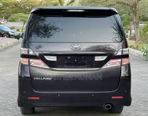 Toyota Vellfire 2010 Burgundy
