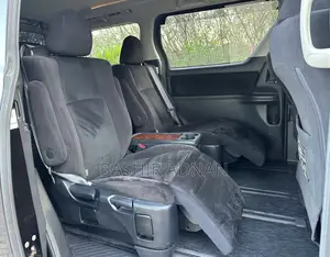 Toyota Vellfire 2010 Burgundy