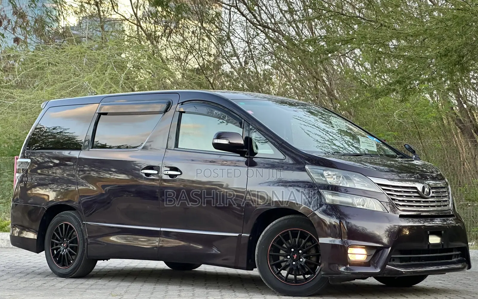 Toyota Vellfire 2010 Burgundy