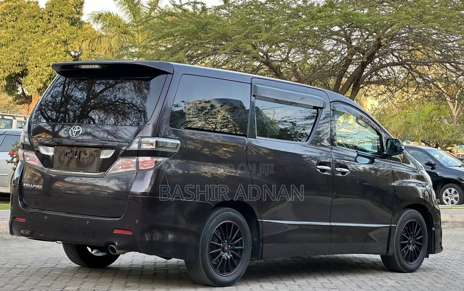 Toyota Vellfire 2010 Burgundy