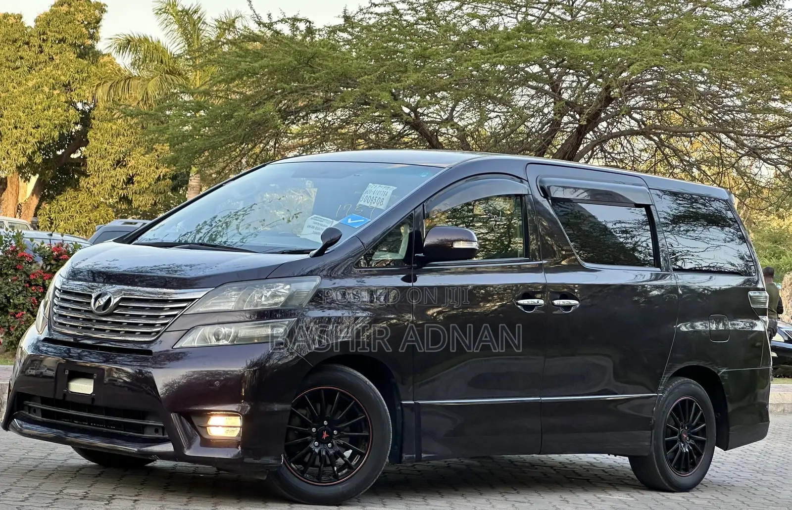 Toyota Vellfire 2010 Burgundy