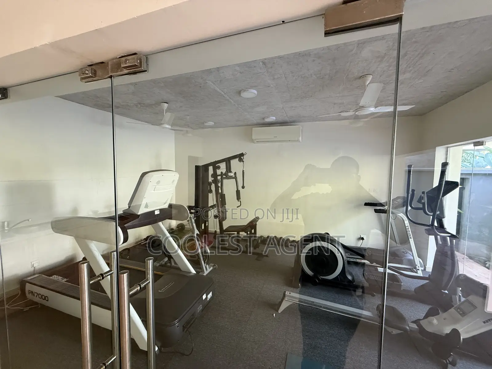 Furnished 1bdrm Apartment in Coolest Estate, Oyster Bay for rent