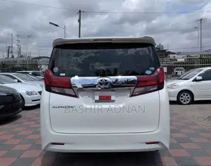 Toyota Alphard 2.4 Petrol FWD 2015 Pearl