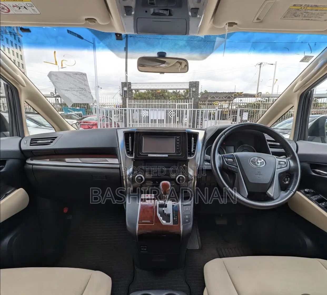 Toyota Alphard 2.4 Petrol FWD 2015 Pearl