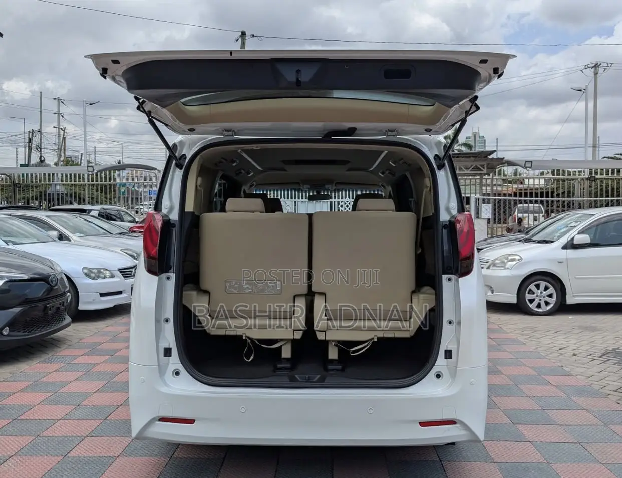 Toyota Alphard 2.4 Petrol FWD 2015 Pearl