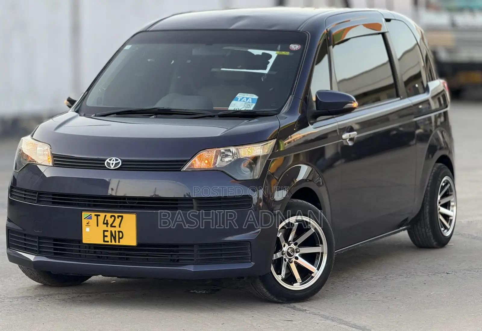 Toyota Spade 1.5 2012 Purple