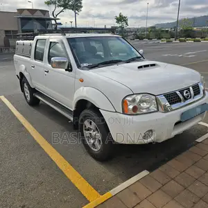 Nissan Hardbody 2020 White